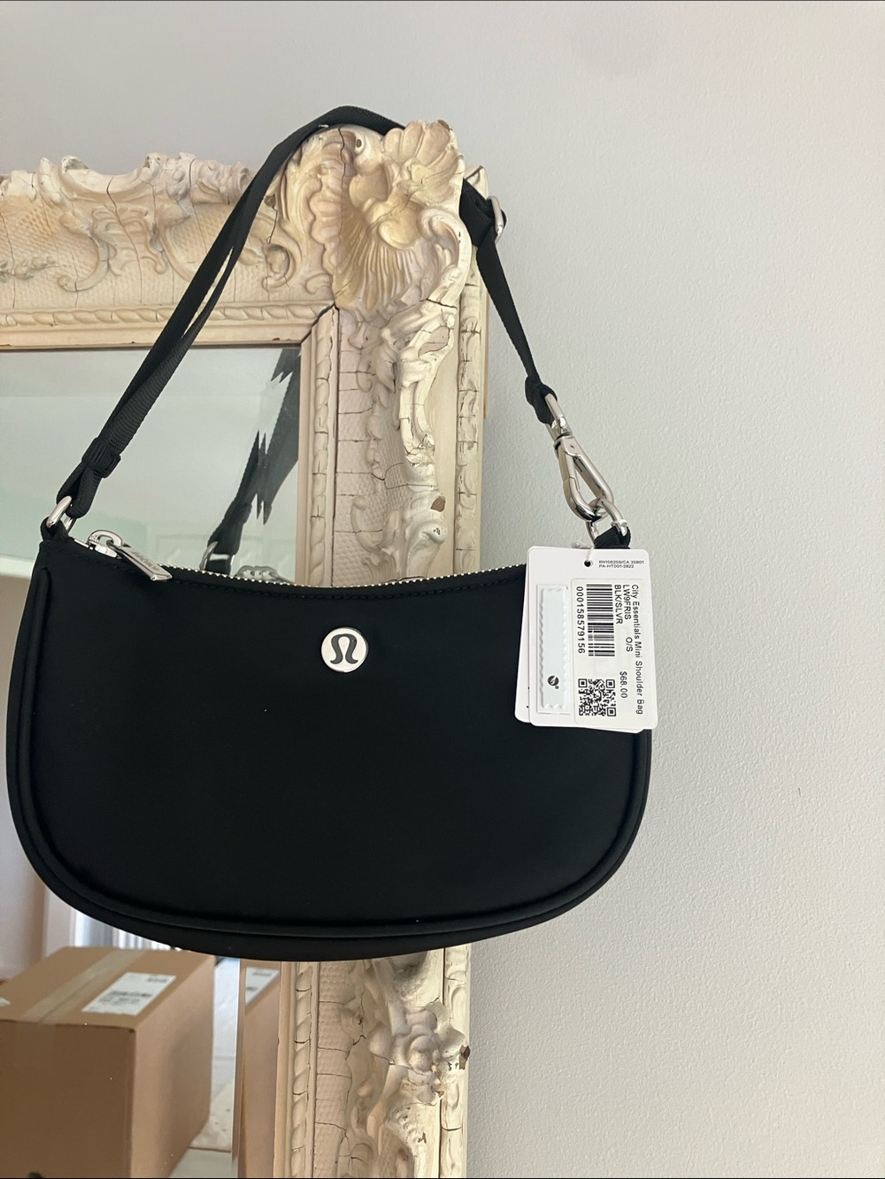 NWT Lululemon City Essentials Black Mini Shoulder Bag - Picture 2 of 7
